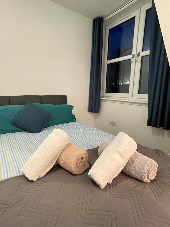 Appartamento Carvetii - Edward House D - 2 Dbl Bed 2Nd Floor Flat Dunfermline Esterno foto