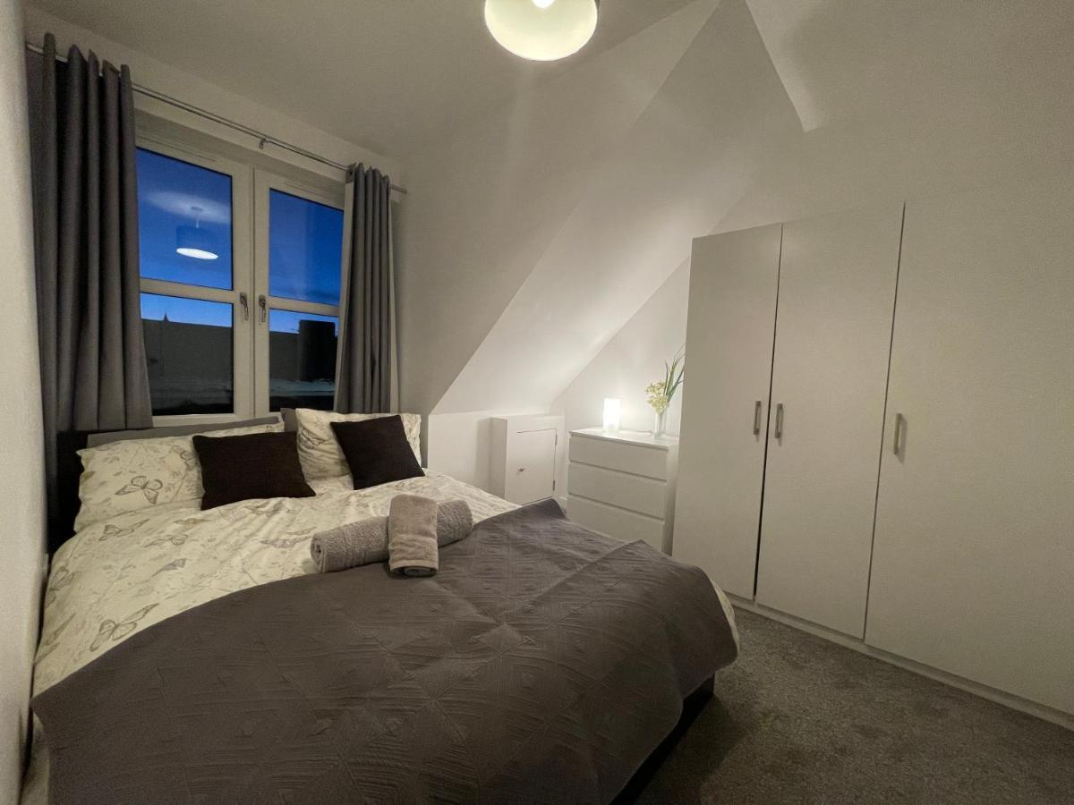 Appartamento Carvetii - Edward House D - 2 Dbl Bed 2Nd Floor Flat Dunfermline Esterno foto